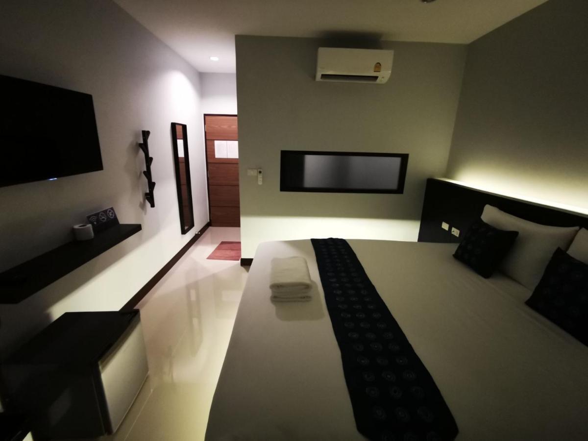Skyline Resort Ban Khlong Lat Bua Khao Buitenkant foto