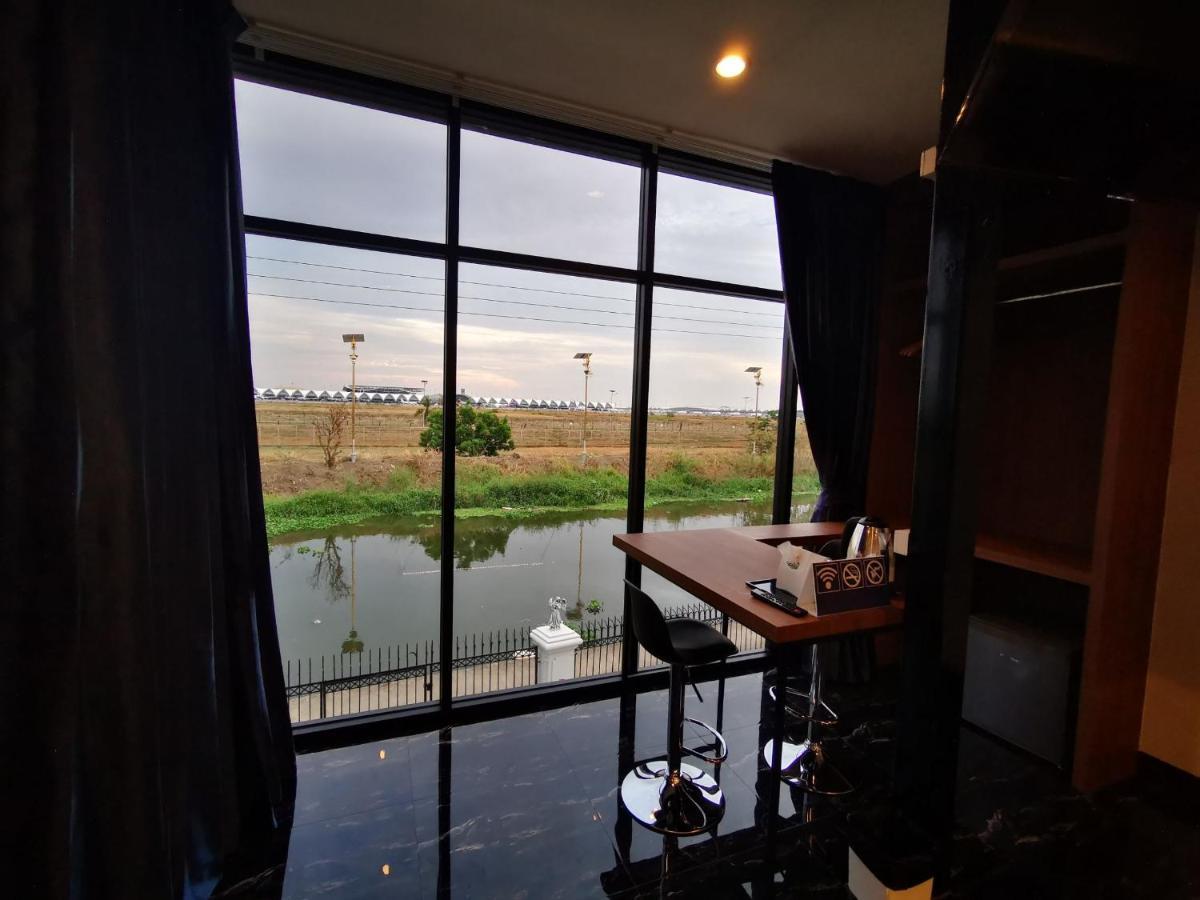 Skyline Resort Ban Khlong Lat Bua Khao Buitenkant foto