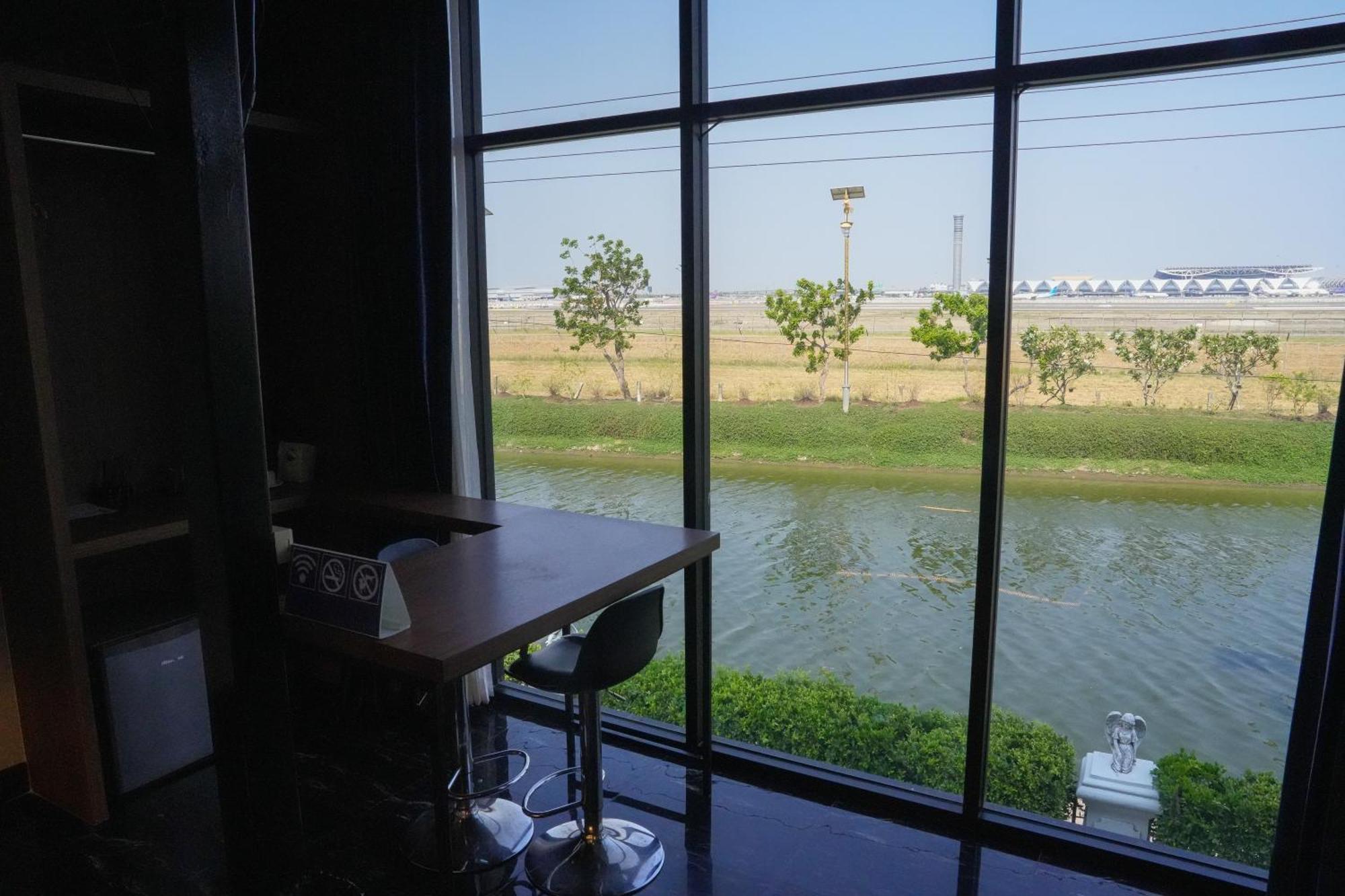 Skyline Resort Ban Khlong Lat Bua Khao Buitenkant foto
