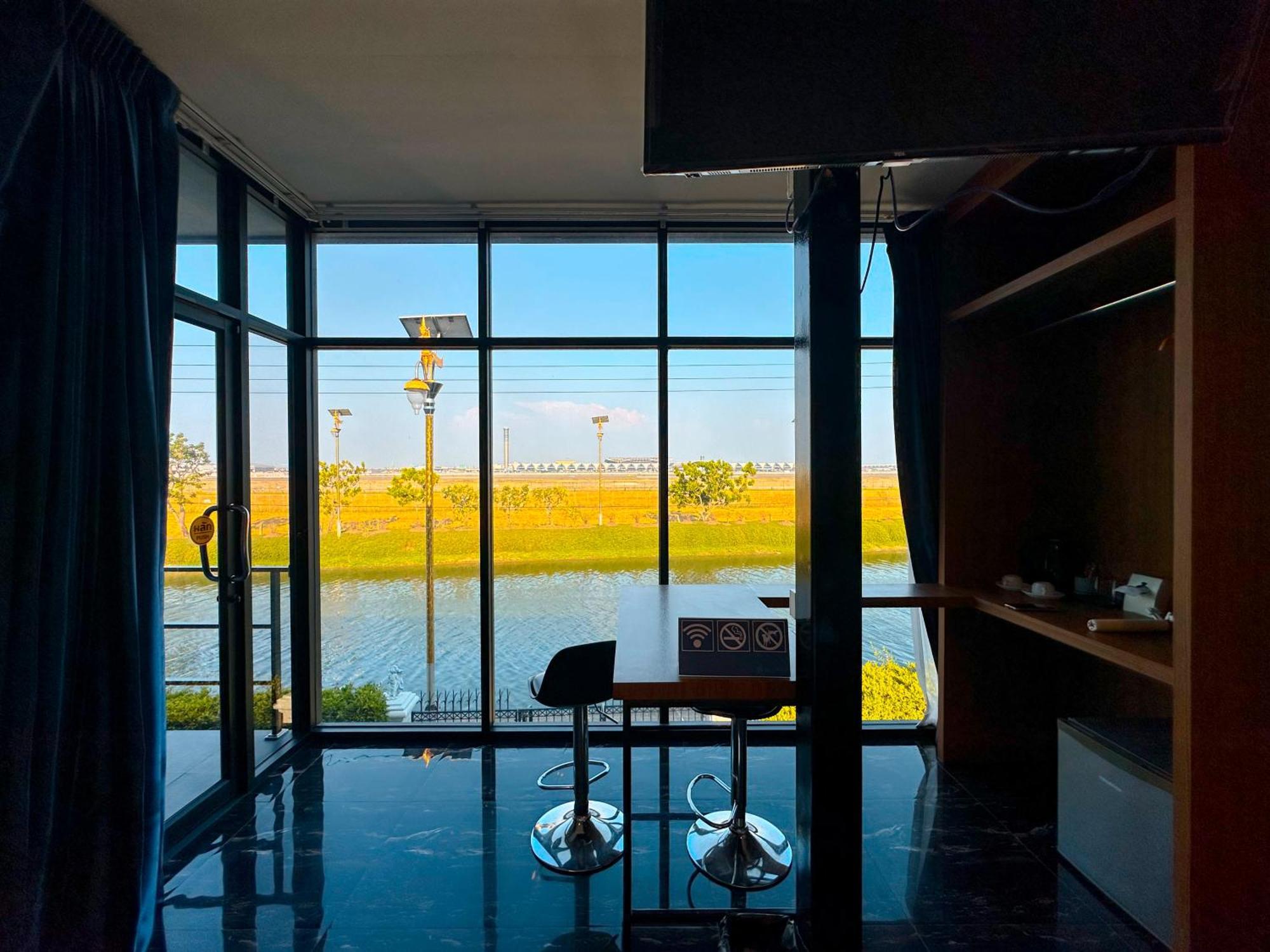 Skyline Resort Ban Khlong Lat Bua Khao Buitenkant foto