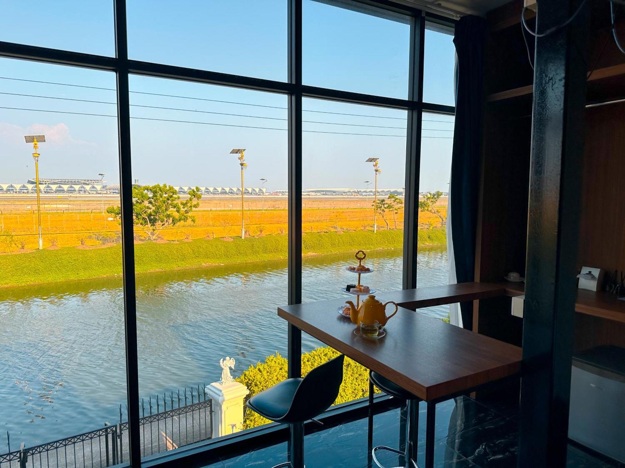 Skyline Resort Ban Khlong Lat Bua Khao Buitenkant foto